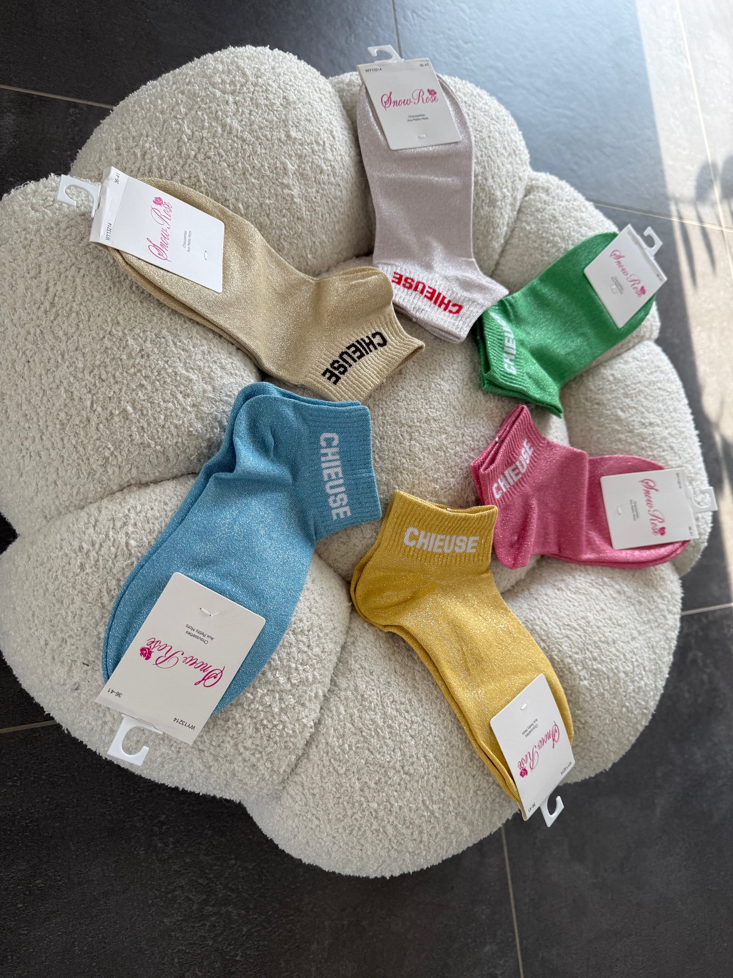 Chaussettes brillantes courtes CHIEUSE jaune pastel