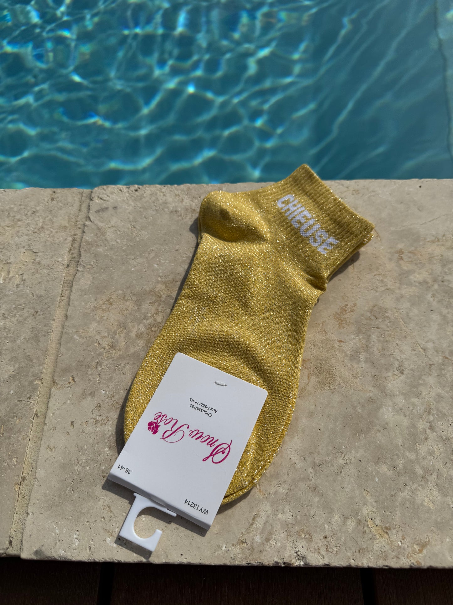 Chaussettes brillantes courtes CHIEUSE jaune pastel